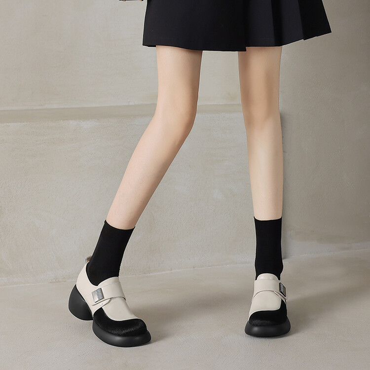 Deep Mouth Flat Shoes - Style q.html