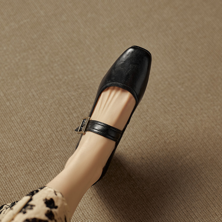 Minimalist Square Toe Slip-On Flats with Embroidered Detail
